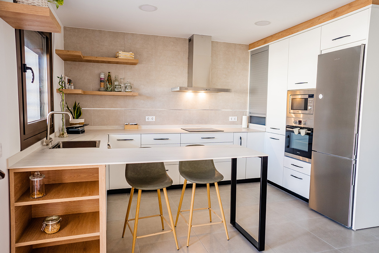 Área de trabajo cómoda cocina